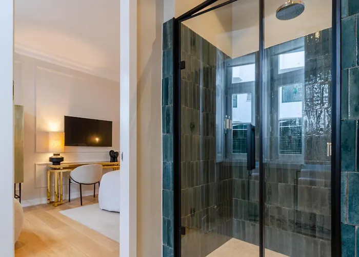 Bcascais Boutique House By Iin Center بيت ضيافة 4*