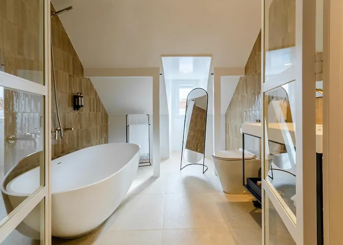 Bcascais Boutique House By Iin Center בית הארחה 4*